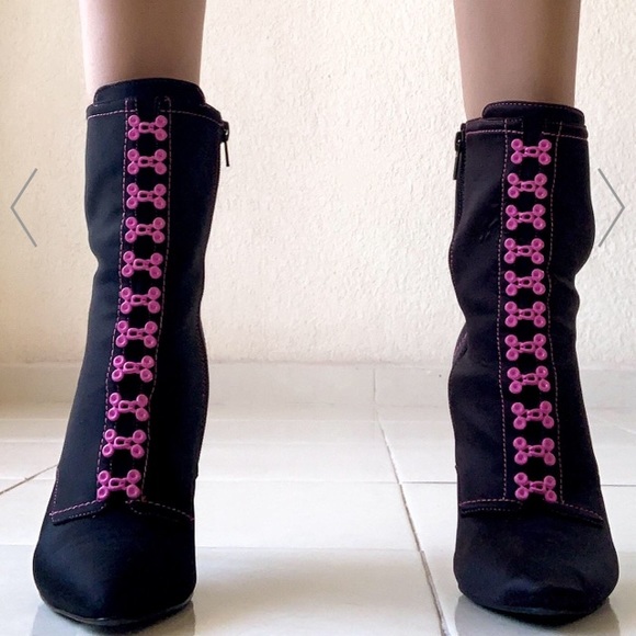 Poster Grl Black & Pink Stiletto Ankle Boots Dolls Kill BNIB - Picture 8 of 16